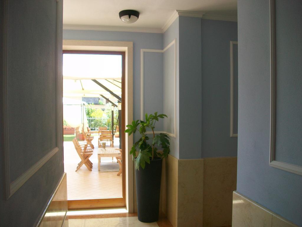 Ferretti Residence Garda Palace Peschiera del Garda Bagian luar foto