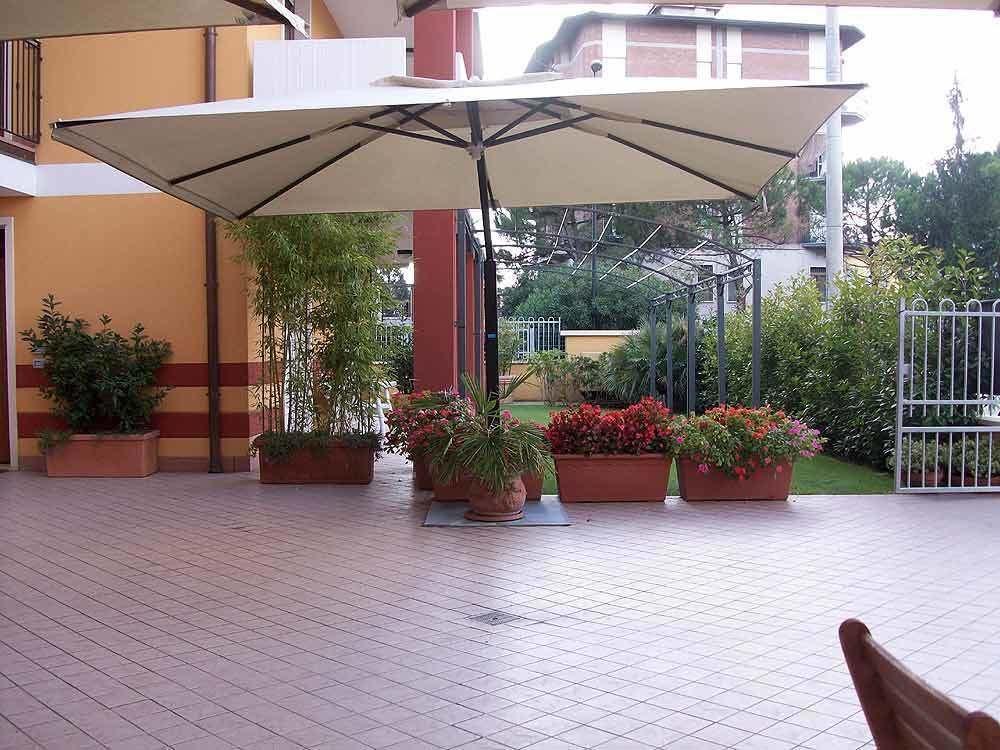 Ferretti Residence Garda Palace Peschiera del Garda Bagian luar foto